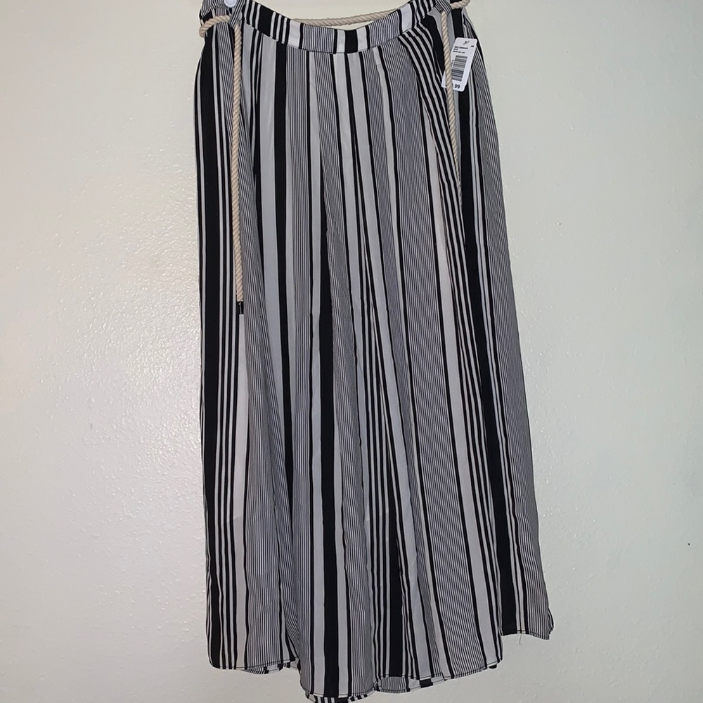 Vince Camuto Skirt nautical inspired